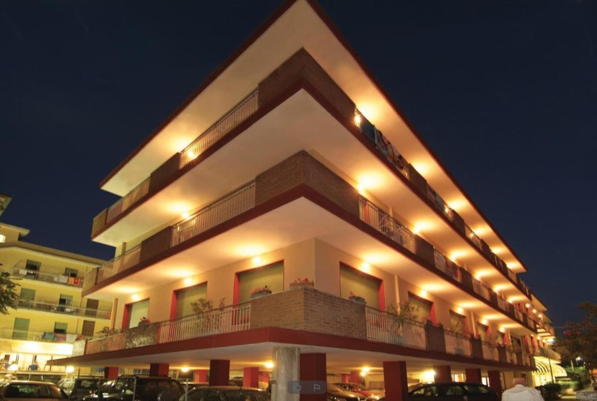 Hotel Jolanda Bellaria-Igea Marina Bagian luar foto
