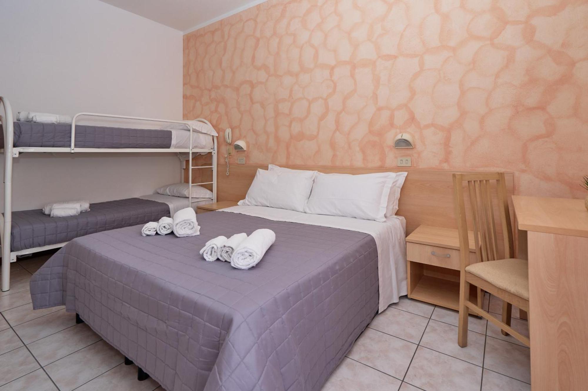 Hotel Jolanda Bellaria-Igea Marina Bagian luar foto