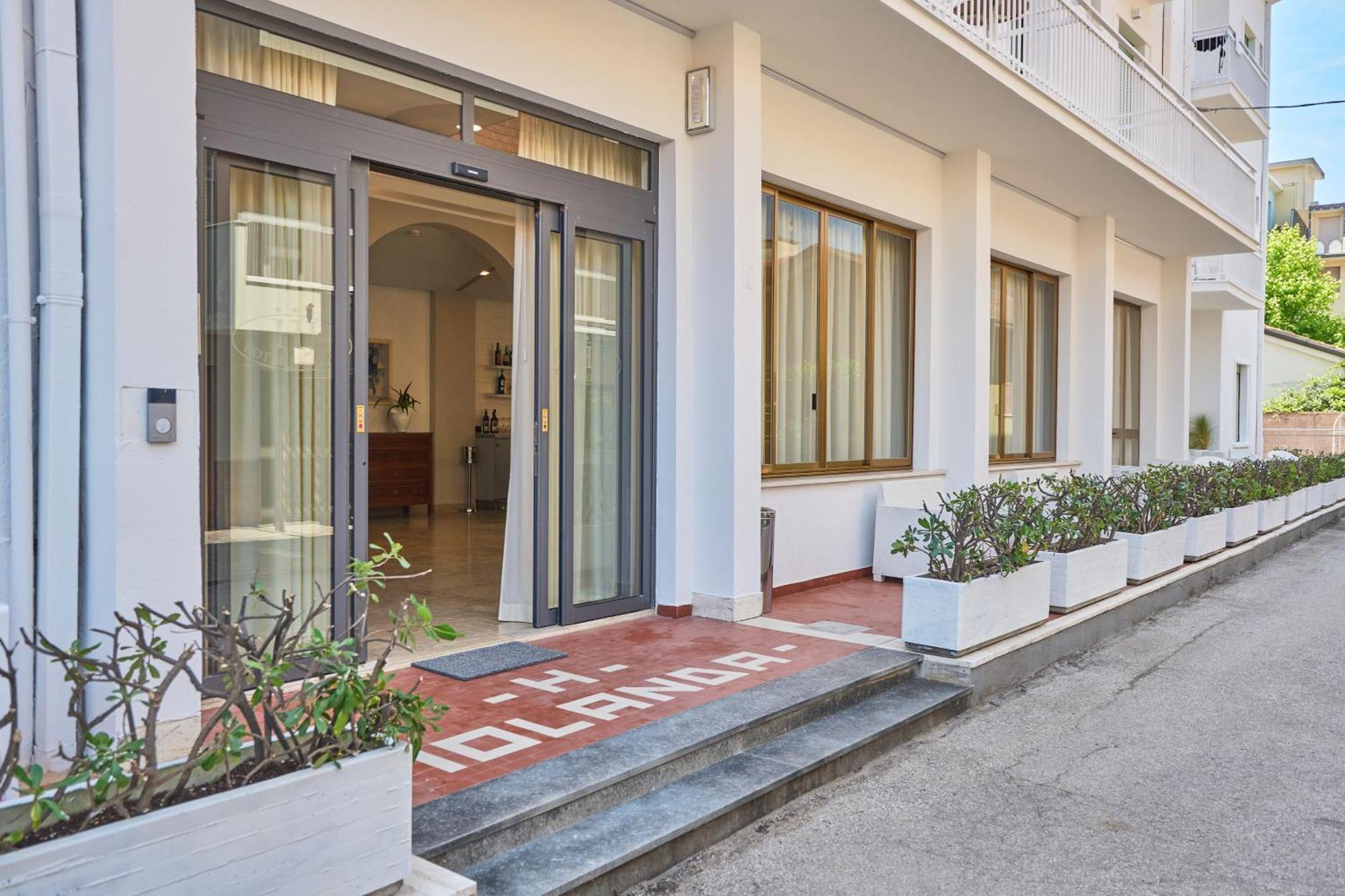 Hotel Jolanda Bellaria-Igea Marina Bagian luar foto